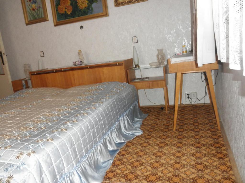 Pension U Kaktusu Karlovy Vary Szoba fotó